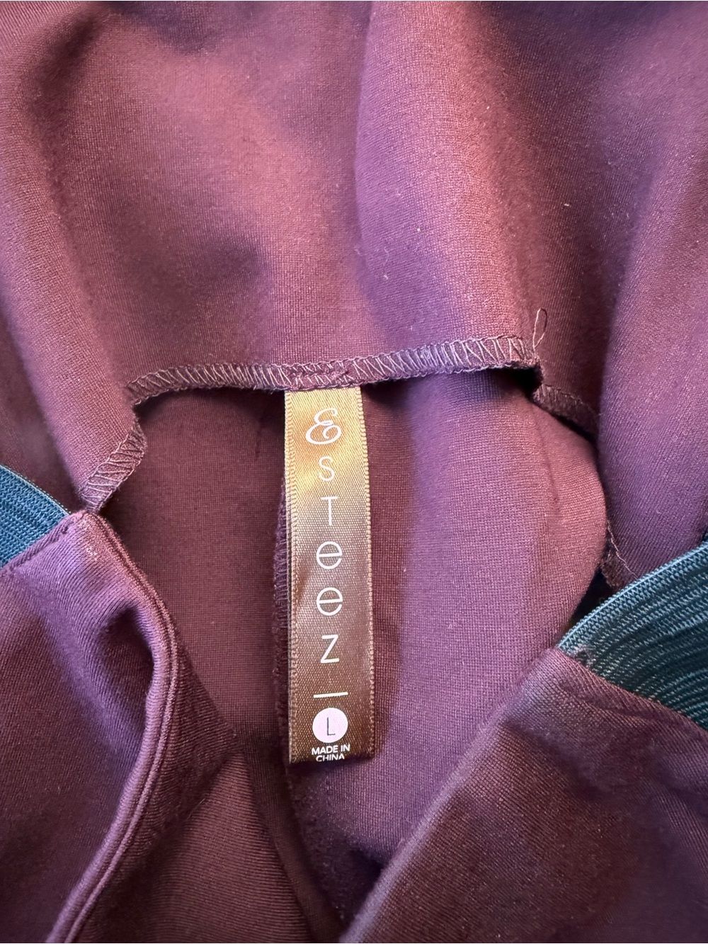 Women's Burgundy Pencil Skirt - Picture 3 of 3